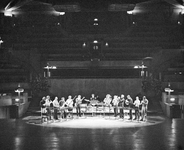 880339 Afbeelding van een repetitie van het Nederlands Blazers Ensemble voor een van de openingsconcerten in ...